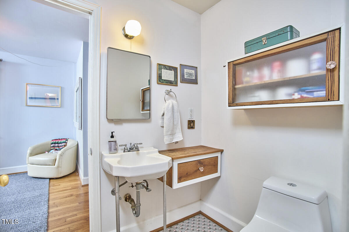 1516 Edgevale Road Durham, NC 27701 - Photo 28 of 42 21