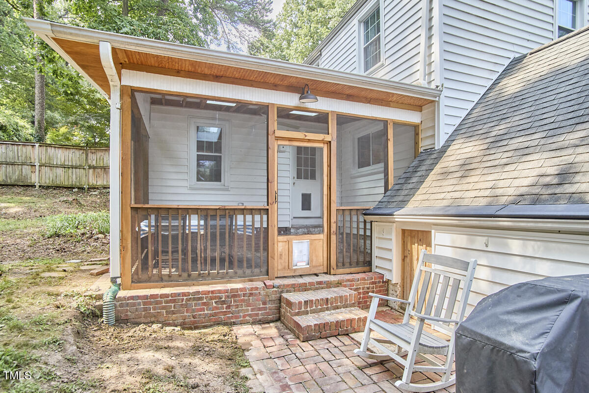 1516 Edgevale Road Durham, NC 27701 - Photo 39 of 42 32