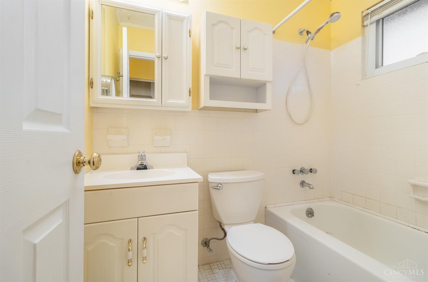 1529 8 Mile Road Cincinnati, OH 45255 - Photo 26 of 39 Gallery Image 26