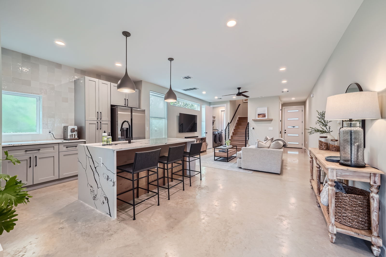 7507 Bethune Avenue, Unit B Austin, TX 78752 - Photo 23 of 23 Great open floor plan!