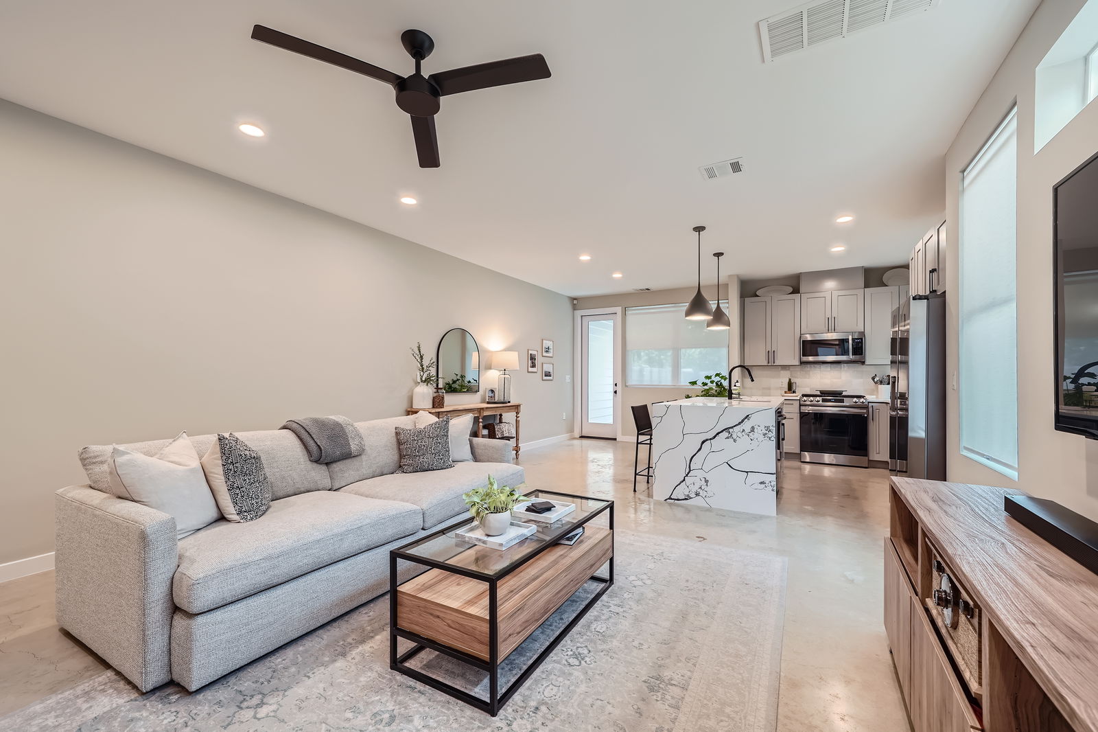 7507 Bethune Avenue, Unit B Austin, TX 78752 - Photo 8 of 23