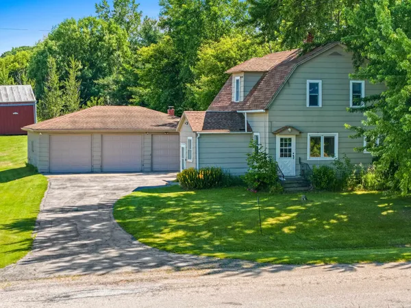 $379,900 | 6104 Bader Road, Luxemburg, WI 54217