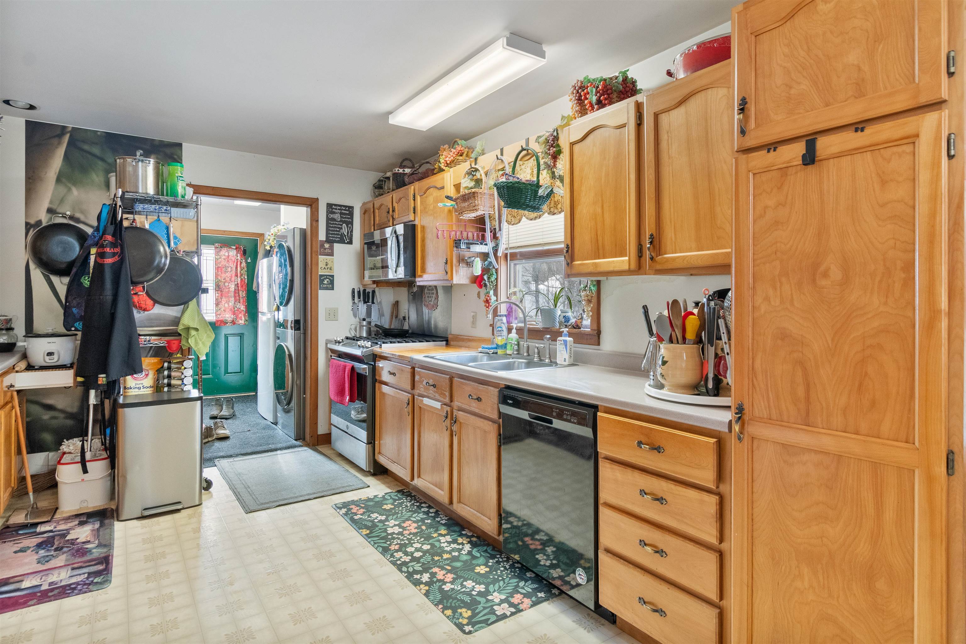 77 Johnson St Ext Road Hyde Park, VT 05655 - Photo 2 of 26