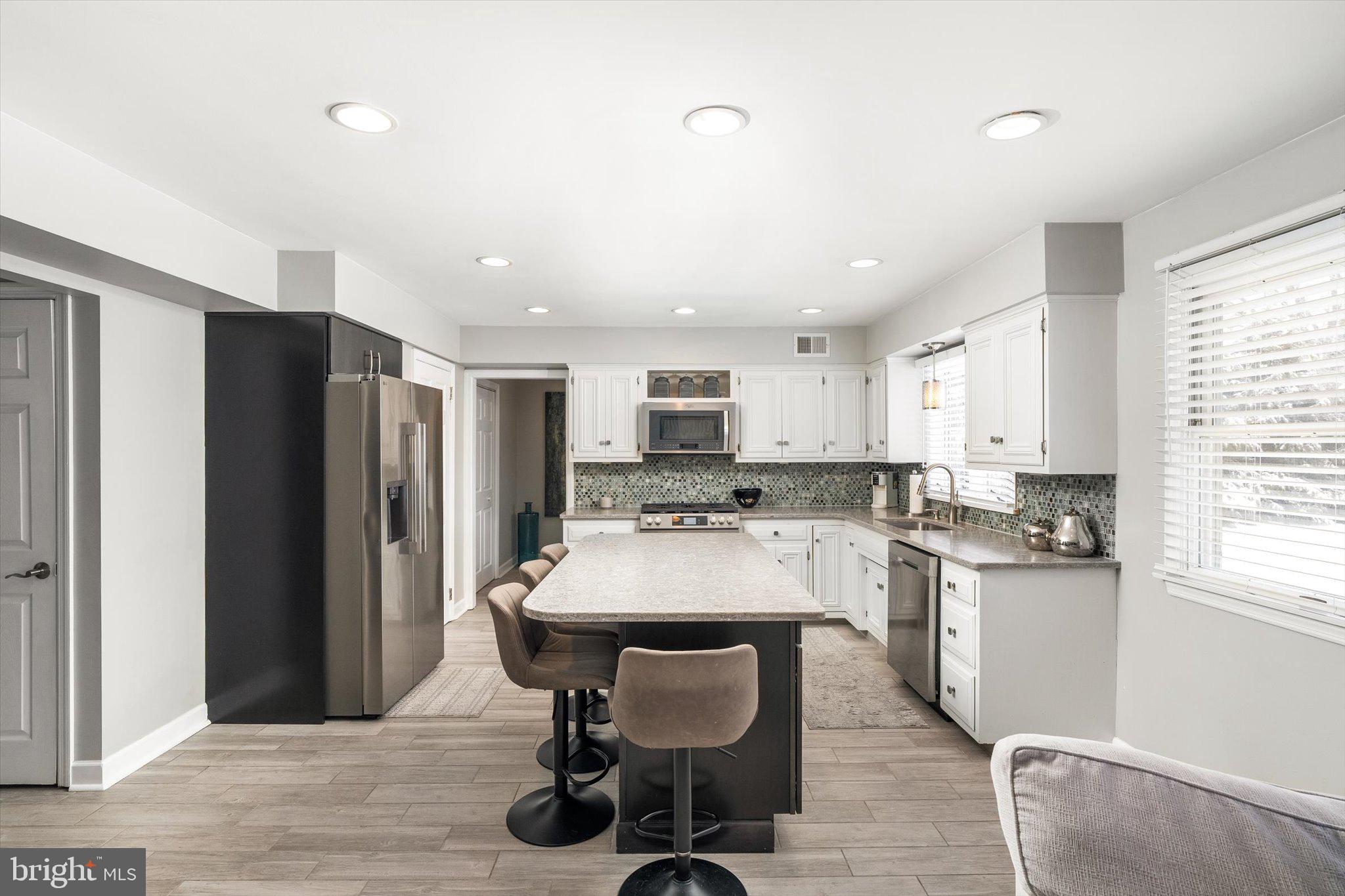 20 Azalea Way Hamilton, NJ 08690 - Photo 17 of 45