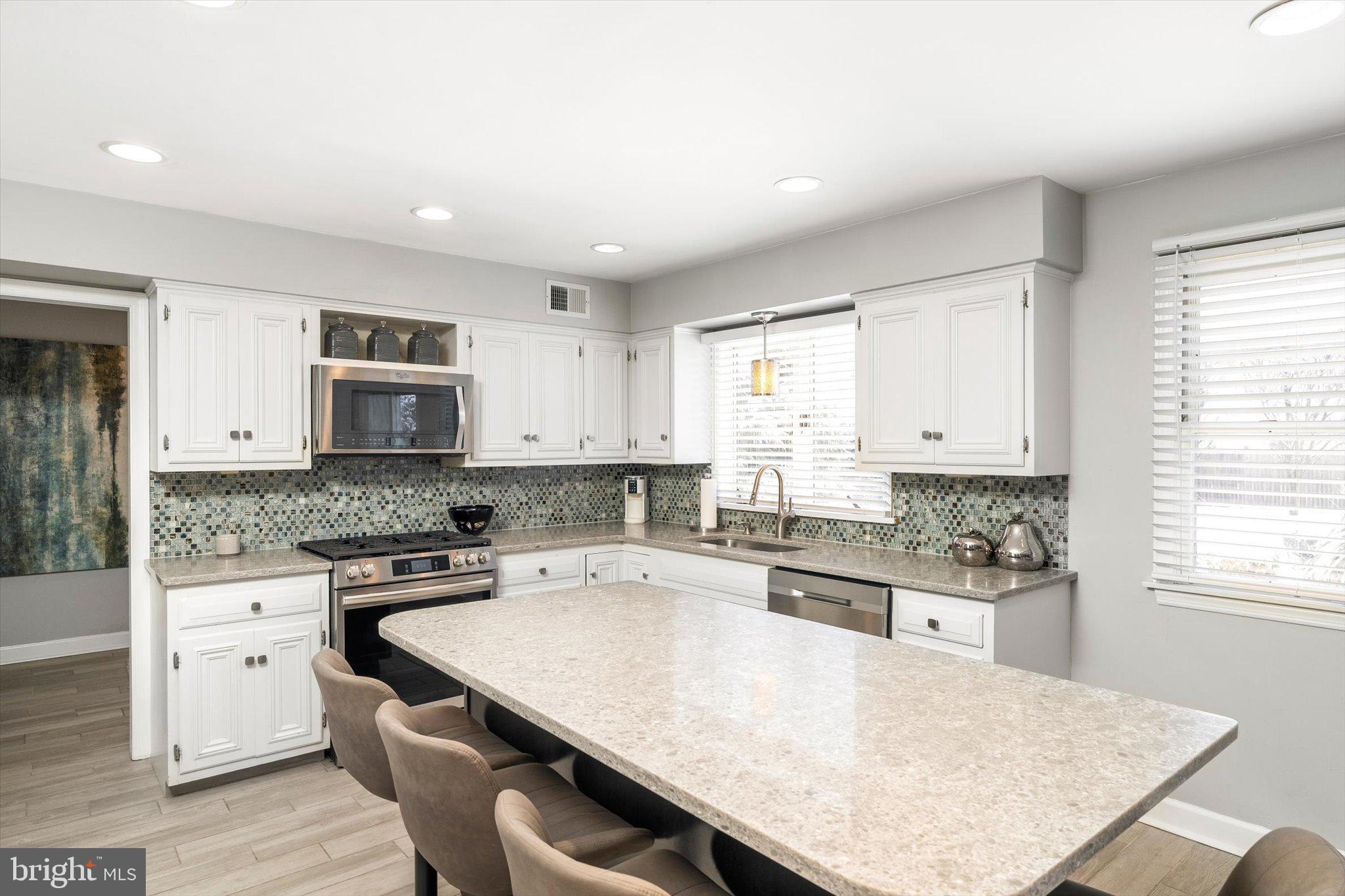 20 Azalea Way Hamilton, NJ 08690 - Photo 18 of 45