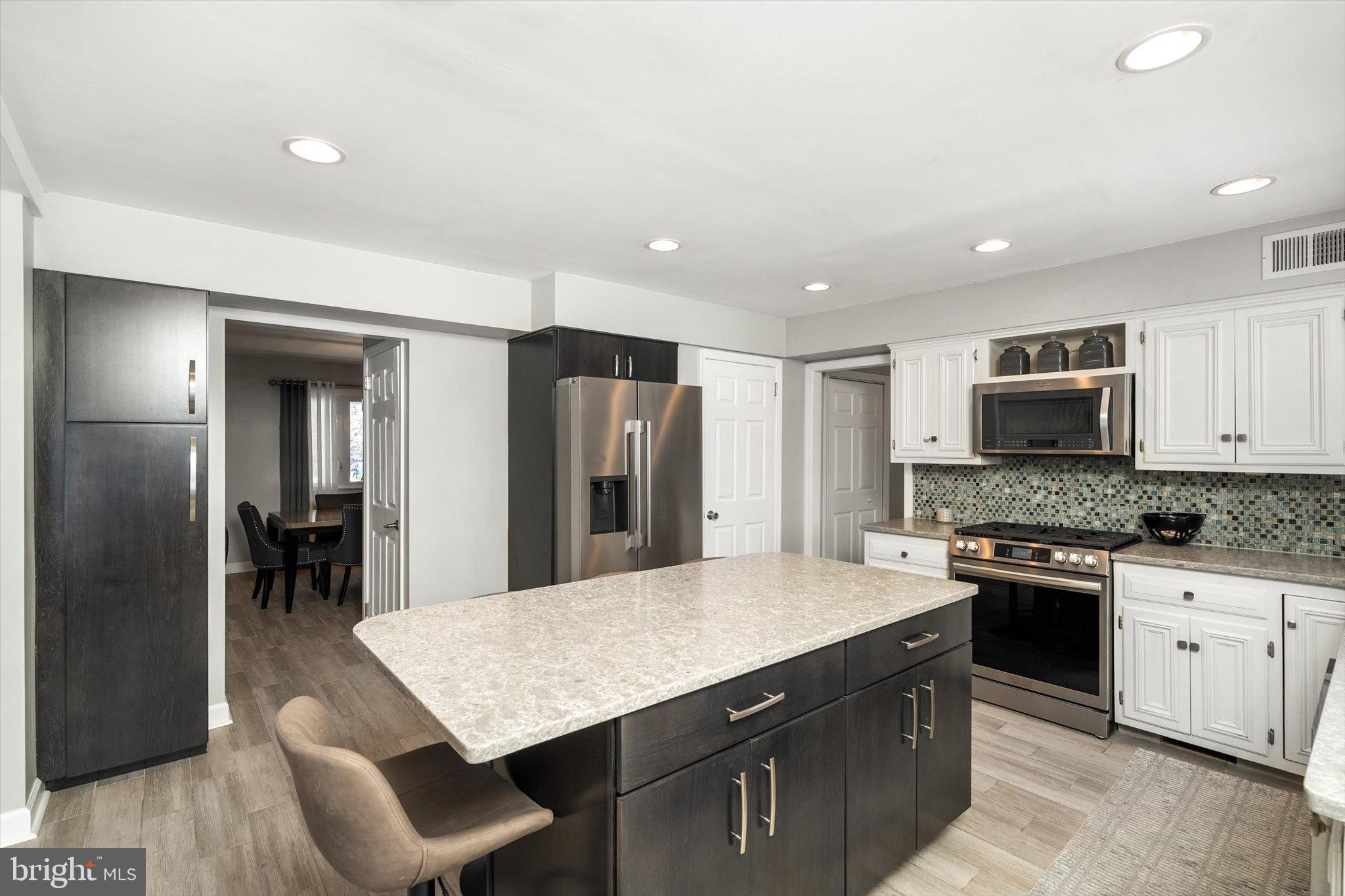 20 Azalea Way Hamilton, NJ 08690 - Photo 23 of 45