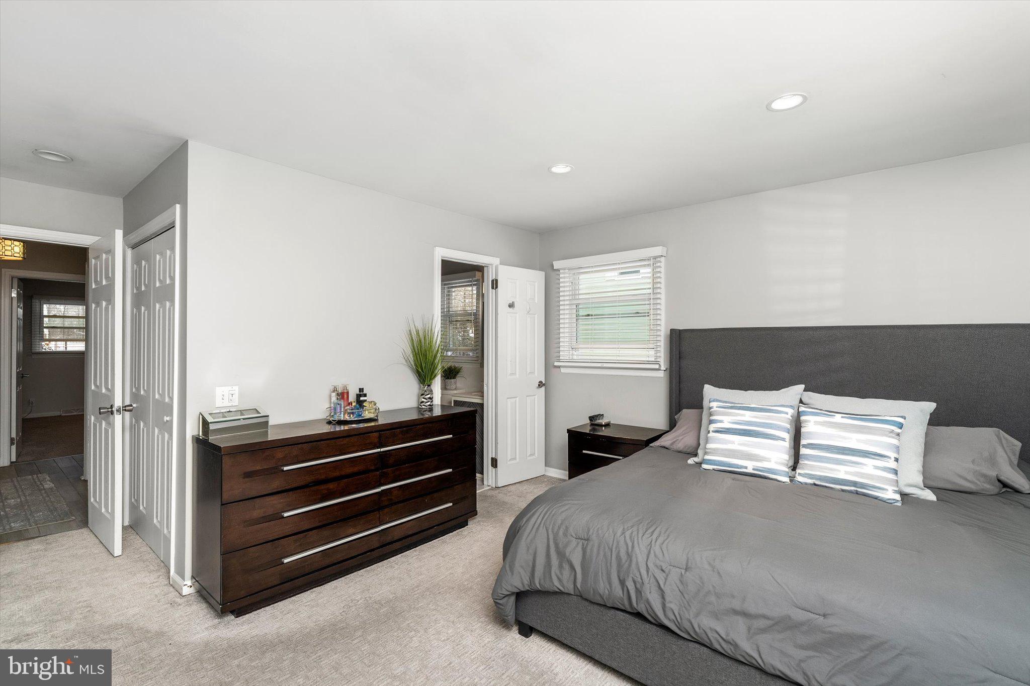 20 Azalea Way Hamilton, NJ 08690 - Photo 29 of 45