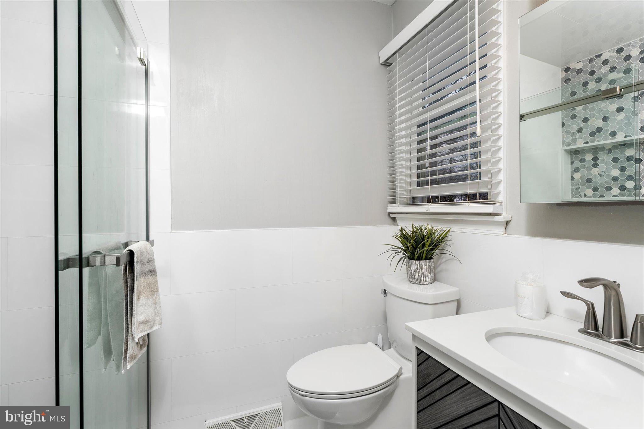 20 Azalea Way Hamilton, NJ 08690 - Photo 31 of 45