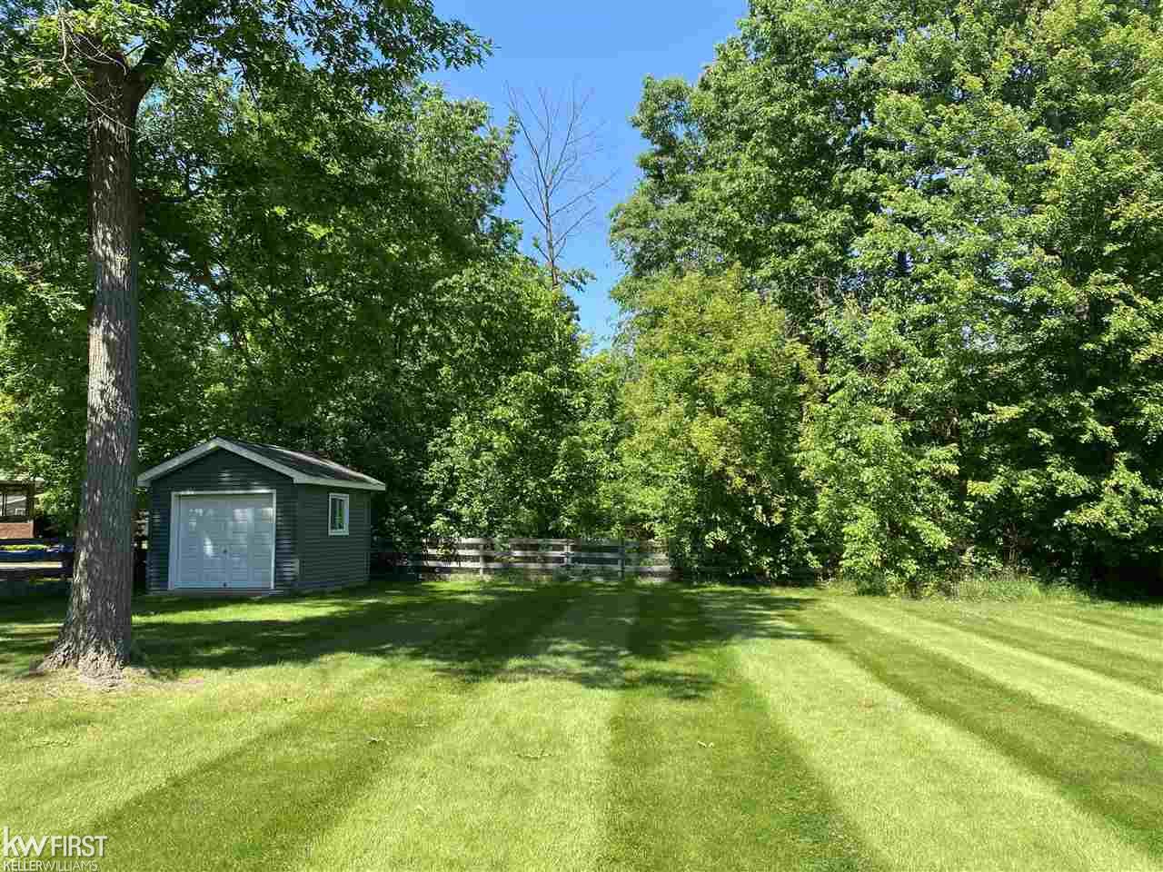 7258 Porter Road Grand Blanc, MI 48439 - Photo 43 of 47 50044313-42.JPG