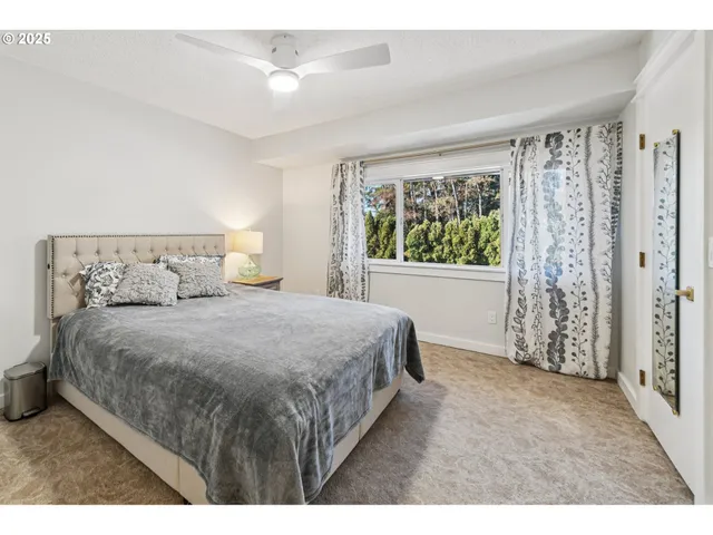 $269,900 | 1302 Northeast Hogan Drive, Unit 169, Gresham, OR 97030