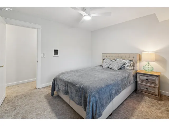 $269,900 | 1302 Northeast Hogan Drive, Unit 169, Gresham, OR 97030