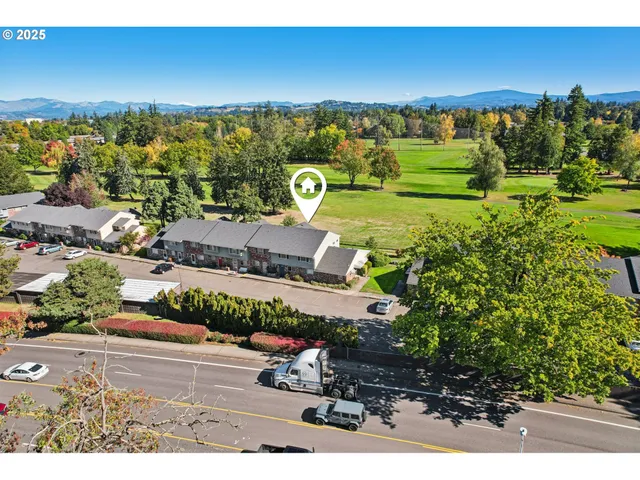 $269,900 | 1302 Northeast Hogan Drive, Unit 169, Gresham, OR 97030