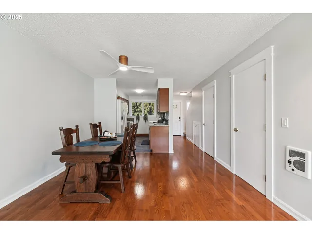 $269,900 | 1302 Northeast Hogan Drive, Unit 169, Gresham, OR 97030