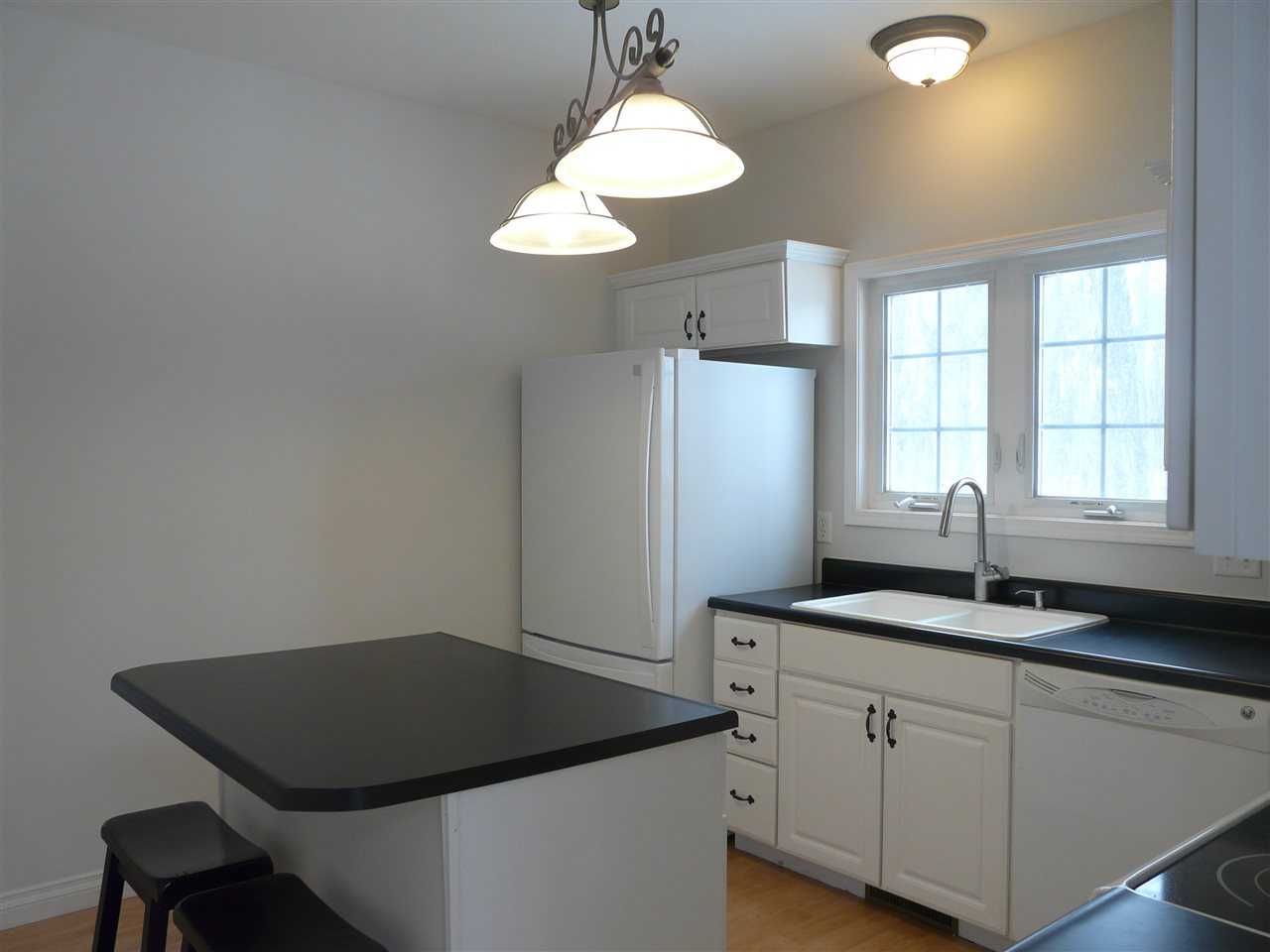 8775 North Long Lake Road Traverse City, MI 49685 - Photo 15 of 27 1843340-14.JPG
