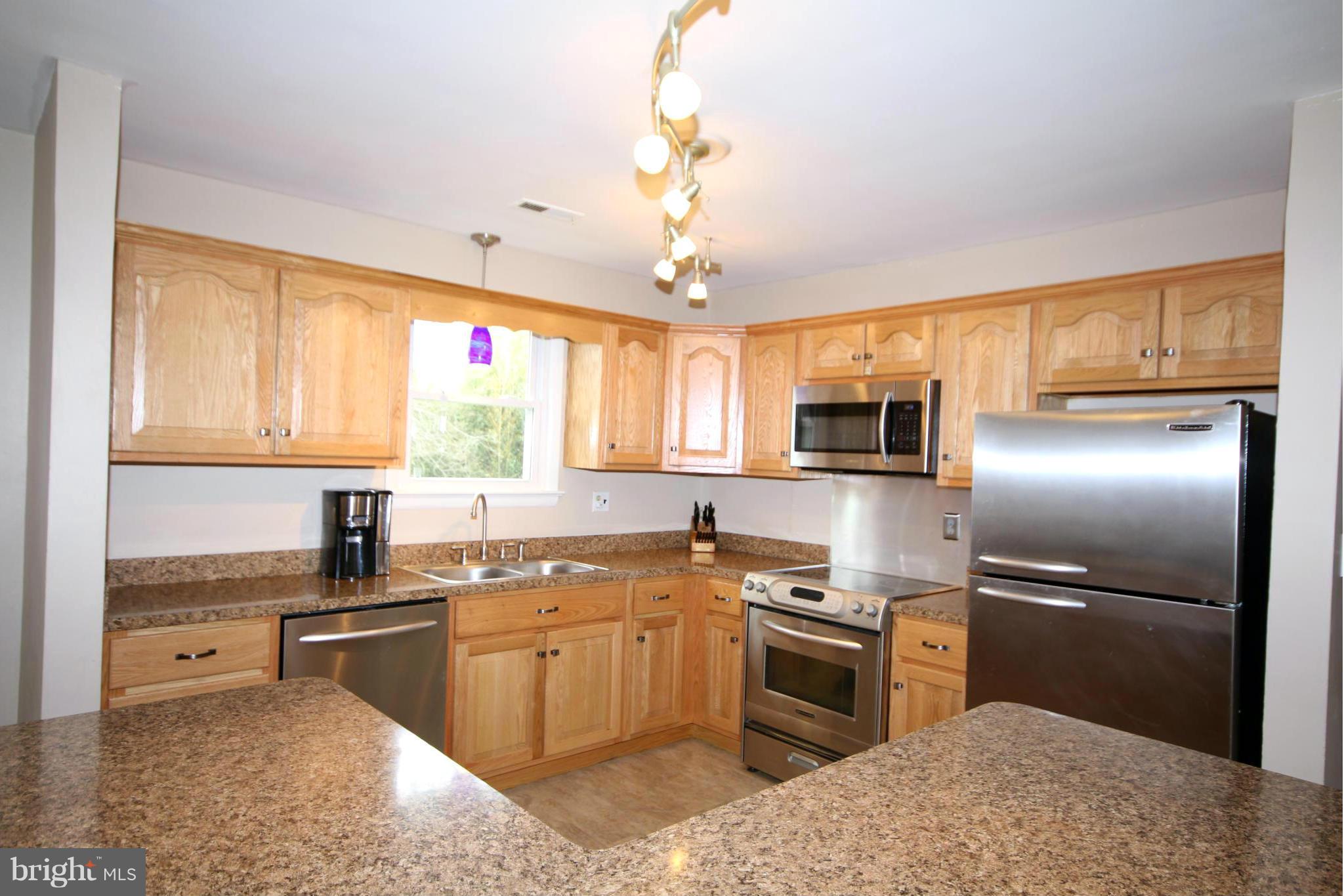 16708 Livingston Road Accokeek, MD 20607 - Photo 5 of 29 Kitchen