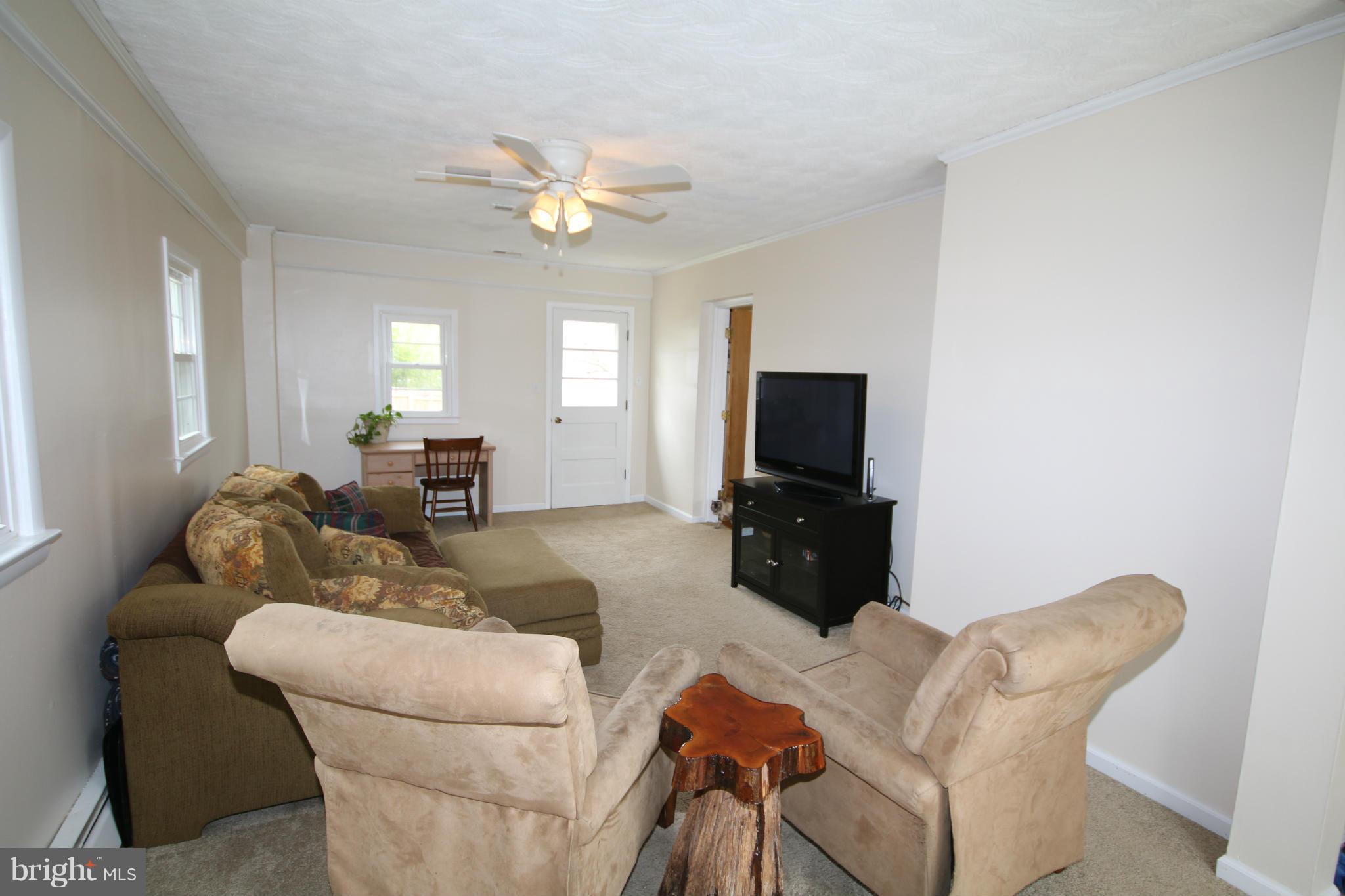 16708 Livingston Road Accokeek, MD 20607 - Photo 10 of 29 Family Room