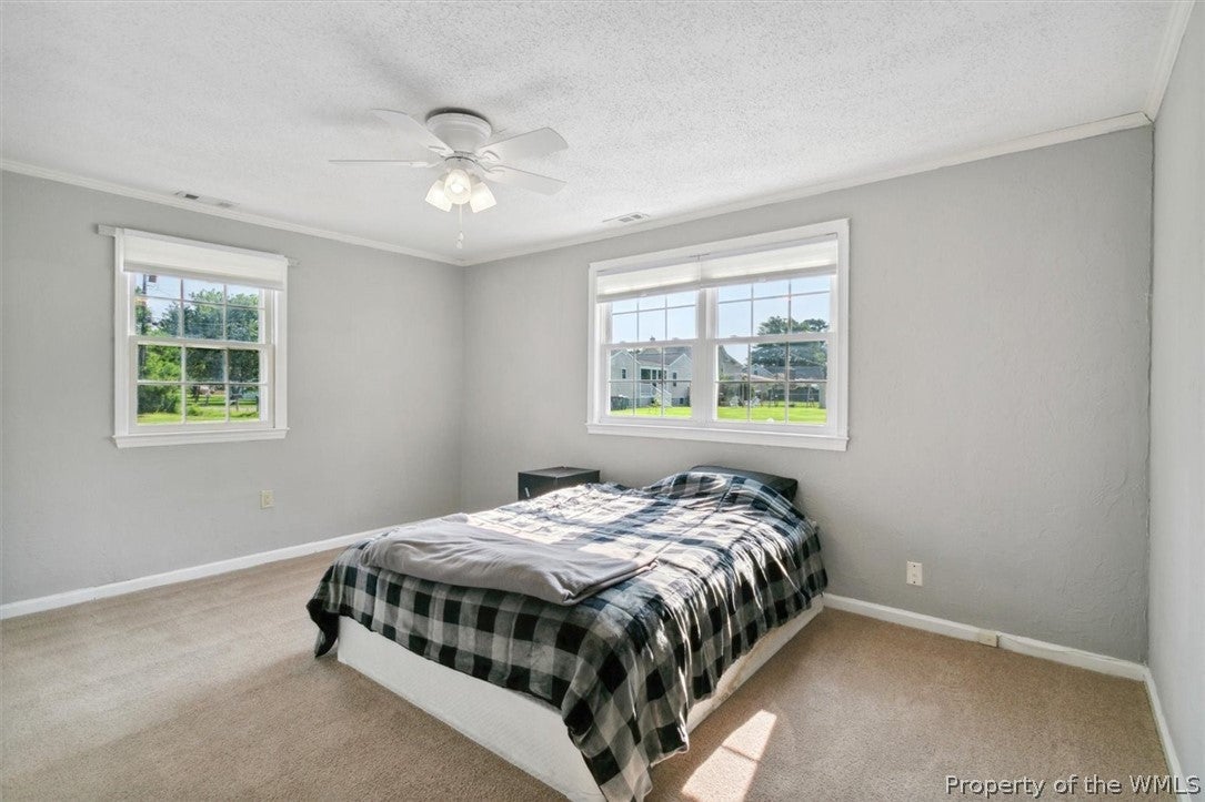 1704 Dandy Loop Road Yorktown, VA 23692 - Photo 5 of 47 Gallery Image 5