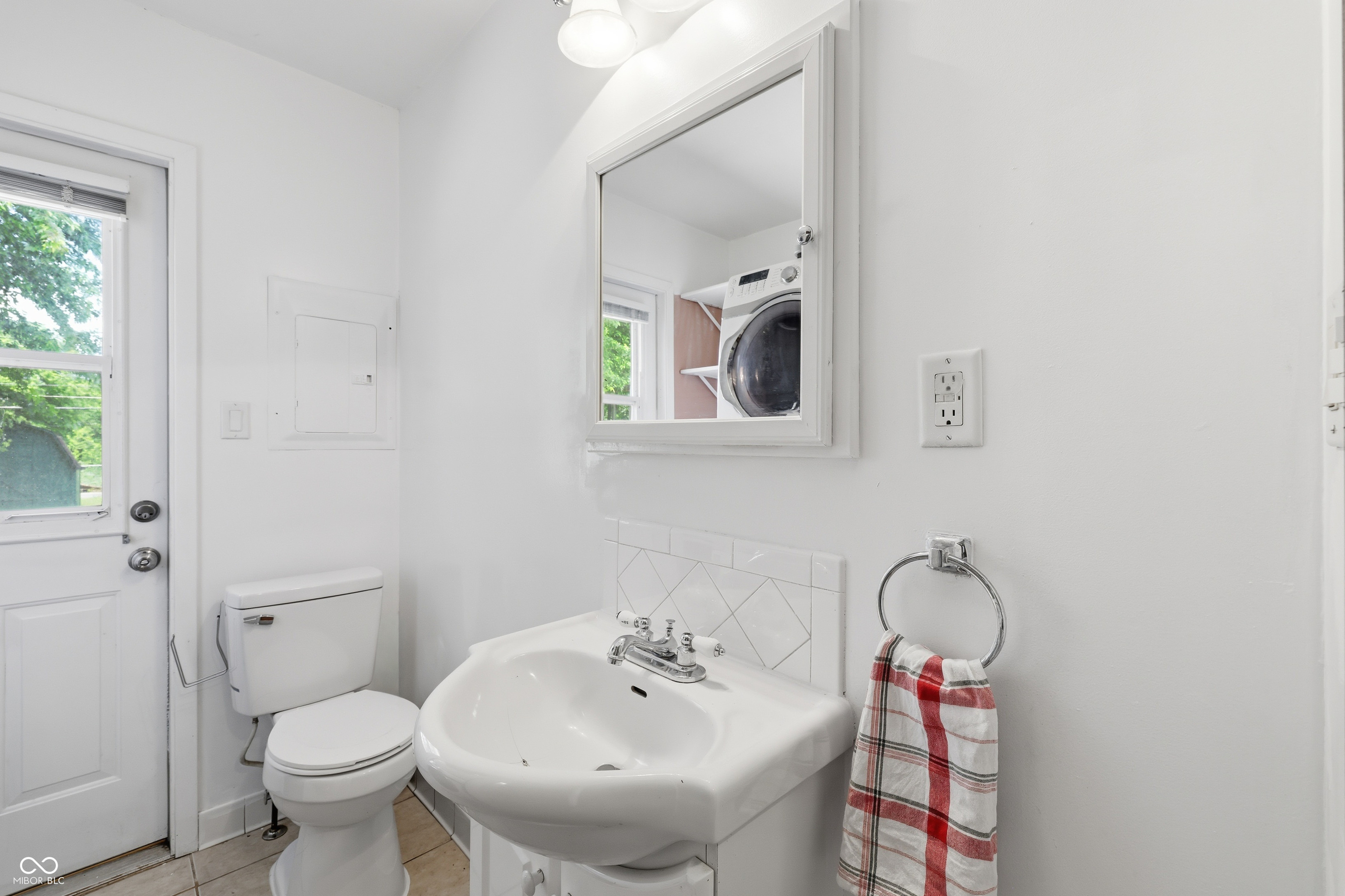 420 Kindig Road Indianapolis, IN 46217 - Photo 21 of 40 Gallery Image 21