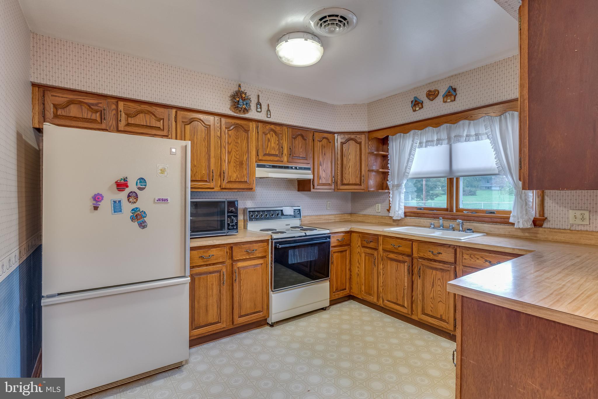 3561 Old Leetown Pike Ranson, WV 25438 - Photo 26 of 52