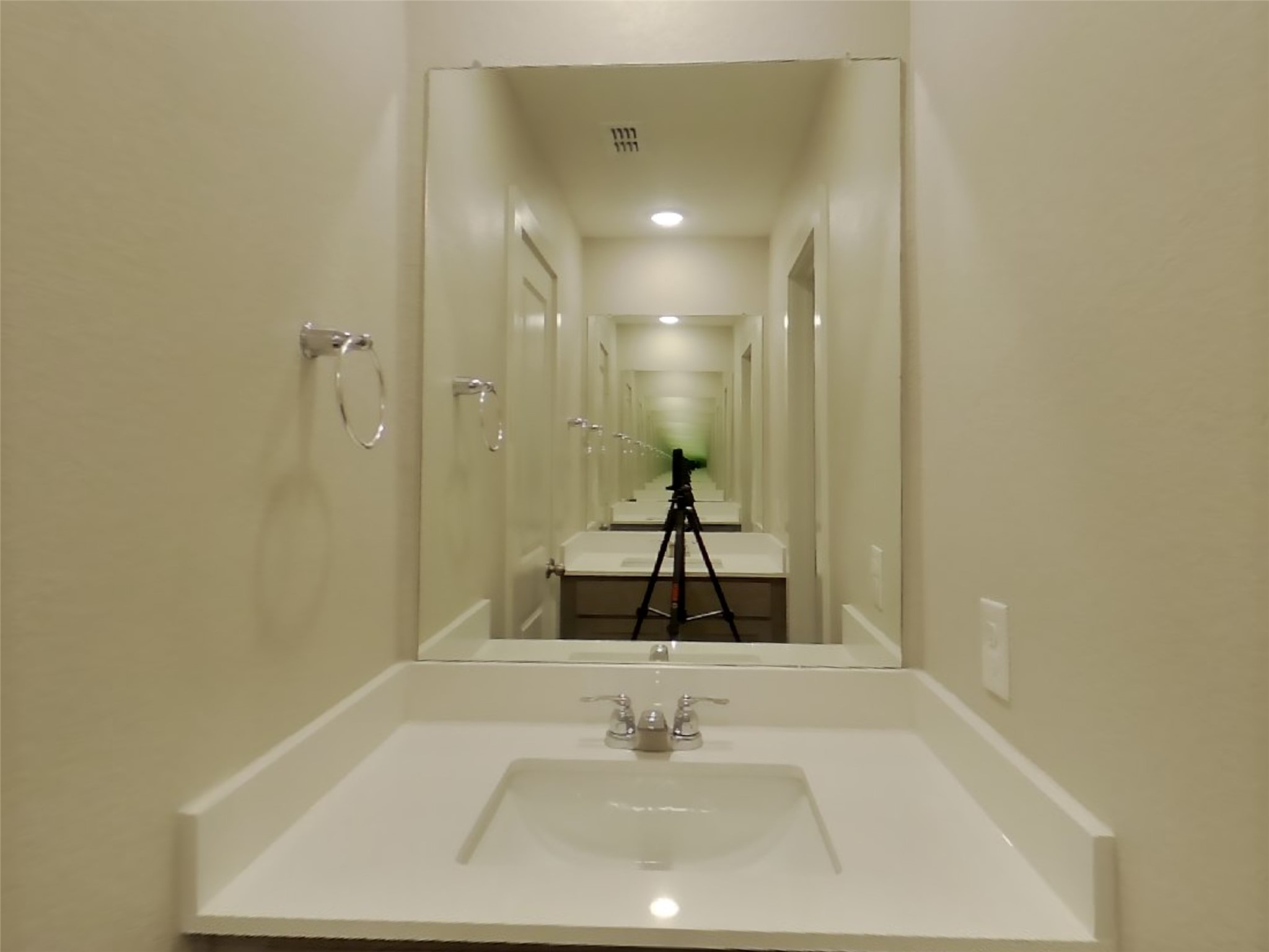 509 Raglands Road Leander, TX 78641 - Photo 13 of 18 a bathroom with a sink