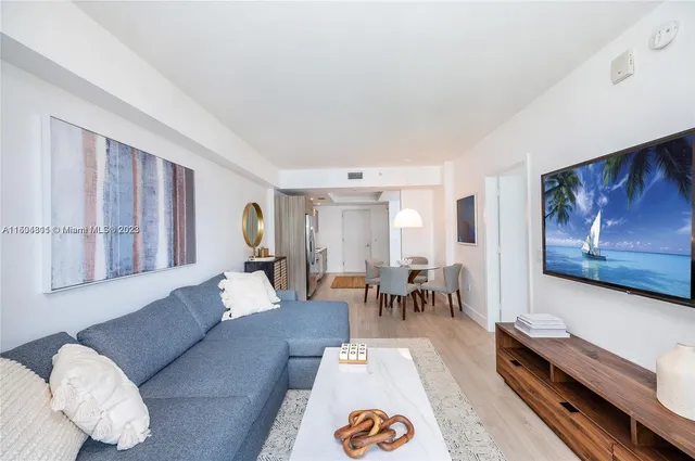 $4,250 | 121 Northeast 34th Street, Unit L402, Miami, FL 33137