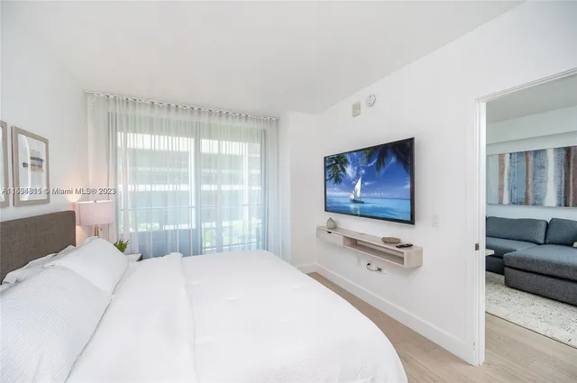 $4,250 | 121 Northeast 34th Street, Unit L402, Miami, FL 33137