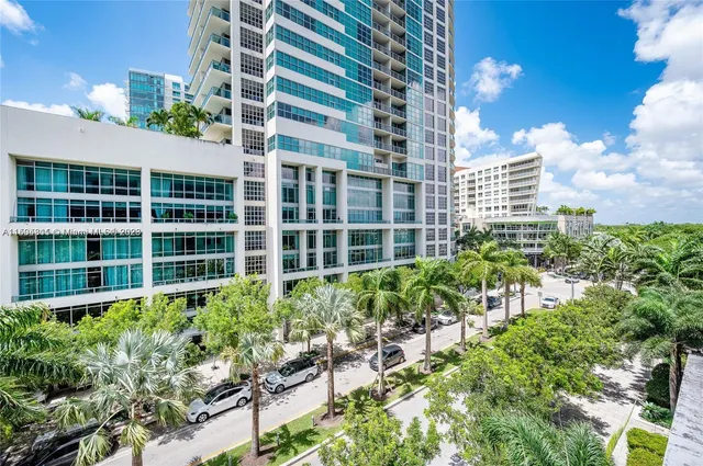$4,250 | 121 Northeast 34th Street, Unit L402, Miami, FL 33137