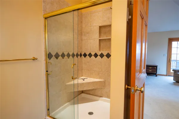 $595,000 | 3 Timberland Drive, Binghamton, NY 13903