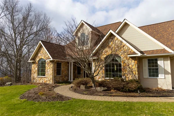 $595,000 | 3 Timberland Drive, Binghamton, NY 13903