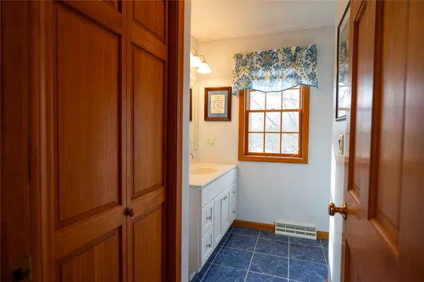 $595,000 | 3 Timberland Drive, Binghamton, NY 13903