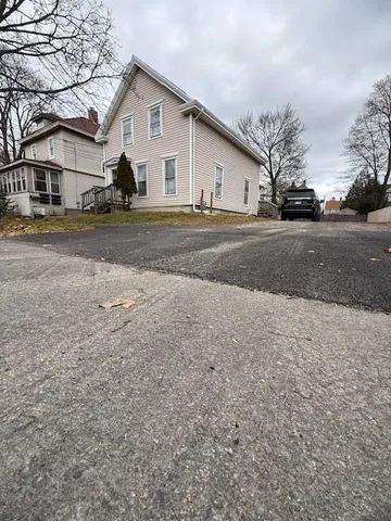 $275,000 | 159 Elm Street, Bangor, ME 04401