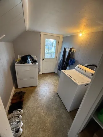 $275,000 | 159 Elm Street, Bangor, ME 04401