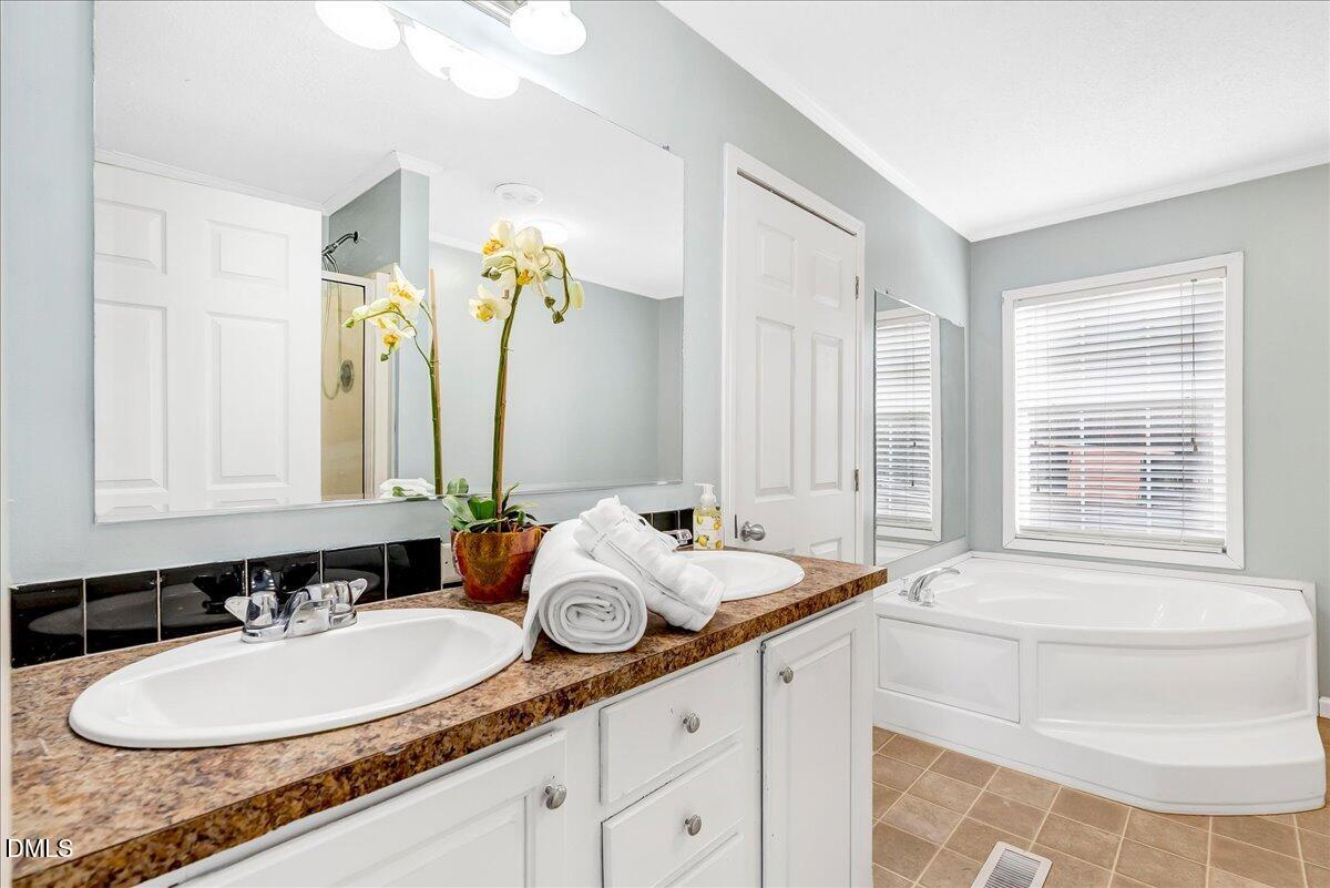 200 Griesch Road Roxboro, NC 27574 - Photo 10 of 22 Primary Bath w/ Soaker Tub