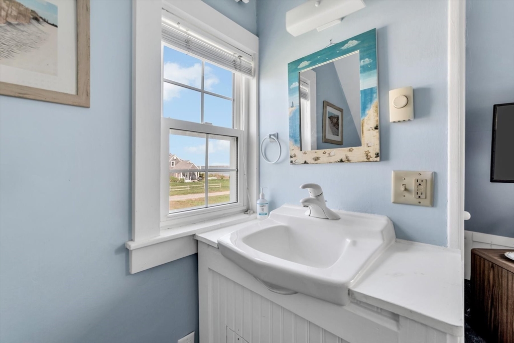 12 Van Duzer Road, Unit 8 Barnstable, MA 02675 - Photo 21 of 40
