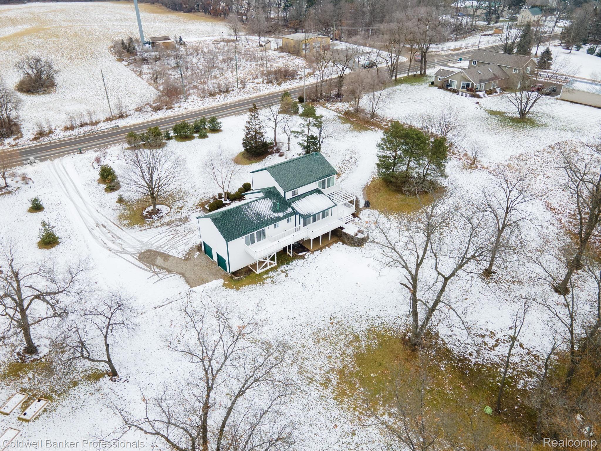 565 Clyde Road Highland, MI 48357 - Photo 45 of 52 47-web-or-mls-565-Clyde-Rd-47.jpg
