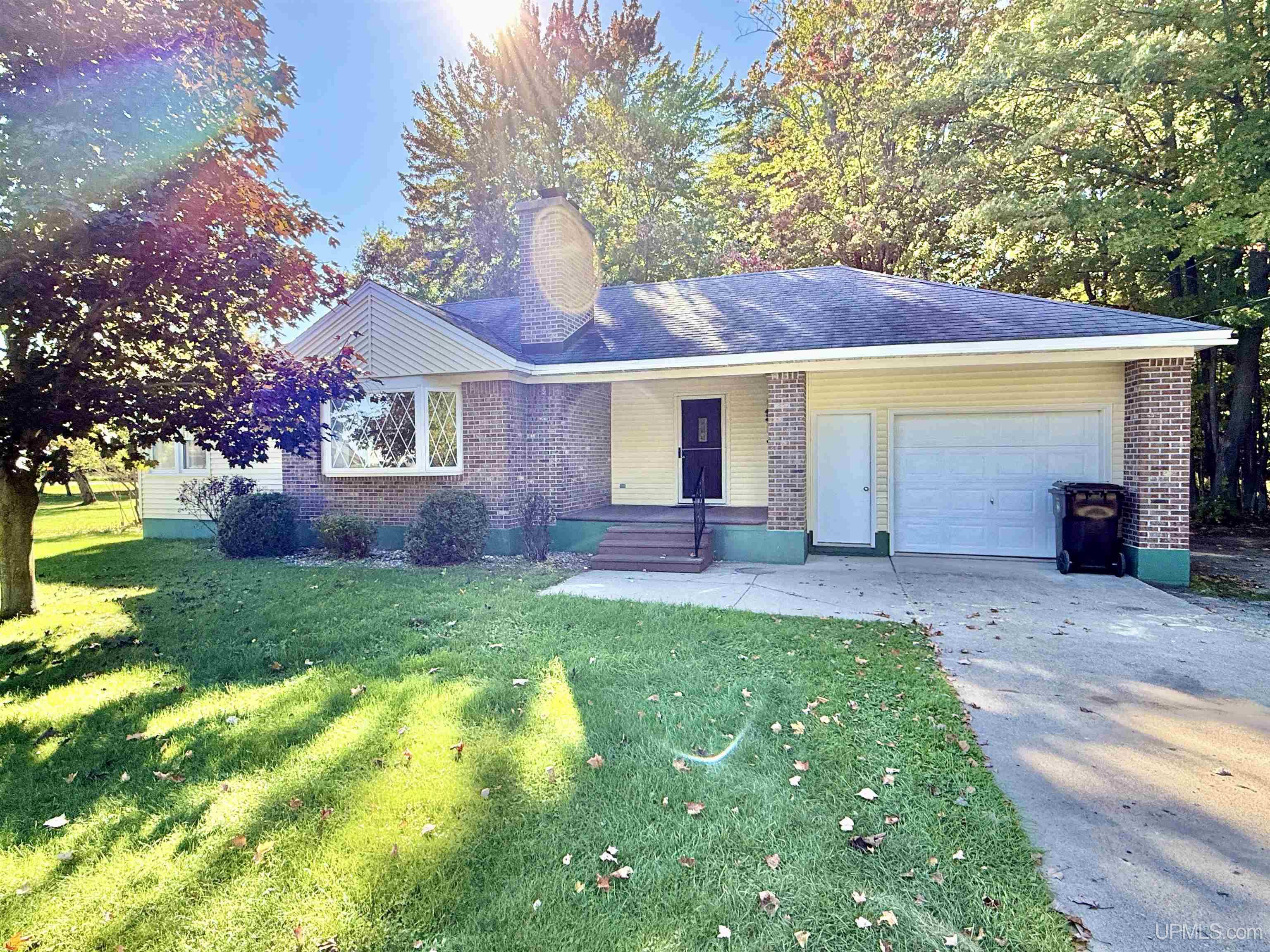 7403 County 426 M.5 Road Gladstone, MI 49837 - Photo 28 of 34 Gallery Image 28