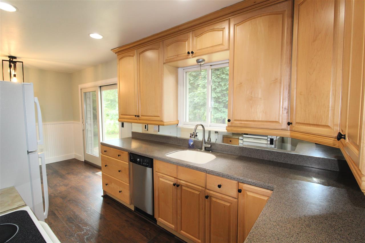 6046 East Carpenter Road Flint, MI 48506 - Photo 8 of 19 31390178-7.JPG
