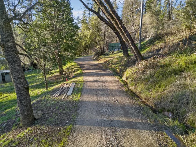 $400,000 | 805 Country Road, Meadow Vista, CA 95722