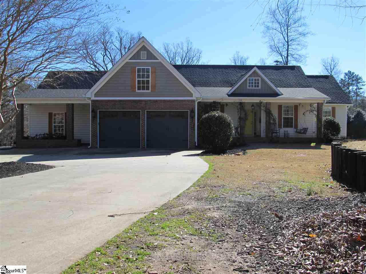211 North Rutherford Road Greer, SC 29651 - Photo 3 of 36
