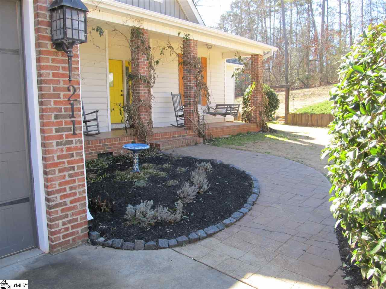 211 North Rutherford Road Greer, SC 29651 - Photo 4 of 36