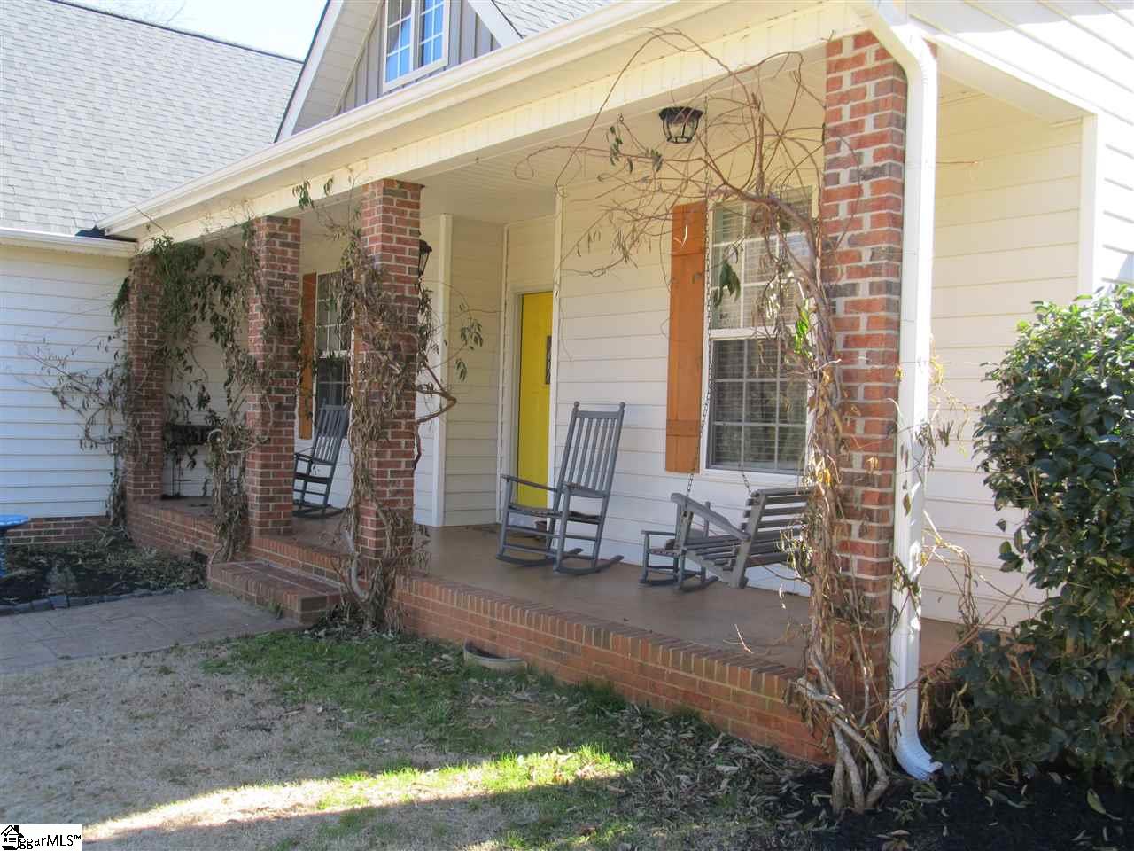 211 North Rutherford Road Greer, SC 29651 - Photo 8 of 36