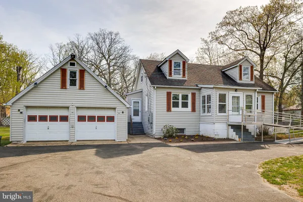 $300,000 | 117 Pine Lane, Hainesport, NJ 08036