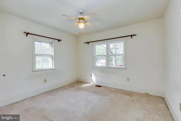 $300,000 | 117 Pine Lane, Hainesport, NJ 08036