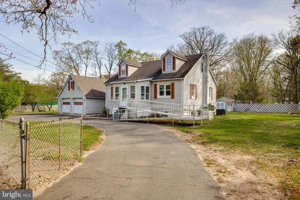 $300,000 | 117 Pine Lane, Hainesport, NJ 08036