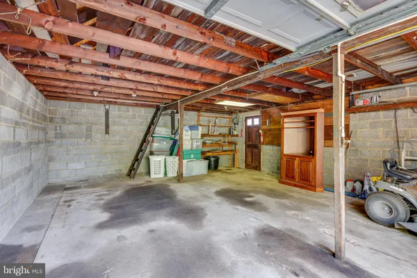 $300,000 | 117 Pine Lane, Hainesport, NJ 08036