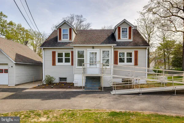 $300,000 | 117 Pine Lane, Hainesport, NJ 08036