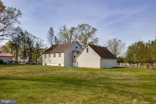 $300,000 | 117 Pine Lane, Hainesport, NJ 08036