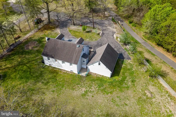 $300,000 | 117 Pine Lane, Hainesport, NJ 08036