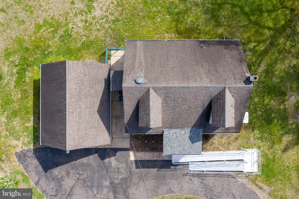 $300,000 | 117 Pine Lane, Hainesport, NJ 08036