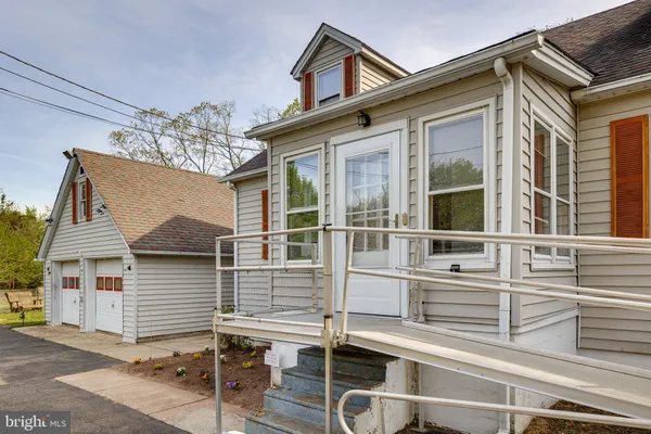 $300,000 | 117 Pine Lane, Hainesport, NJ 08036